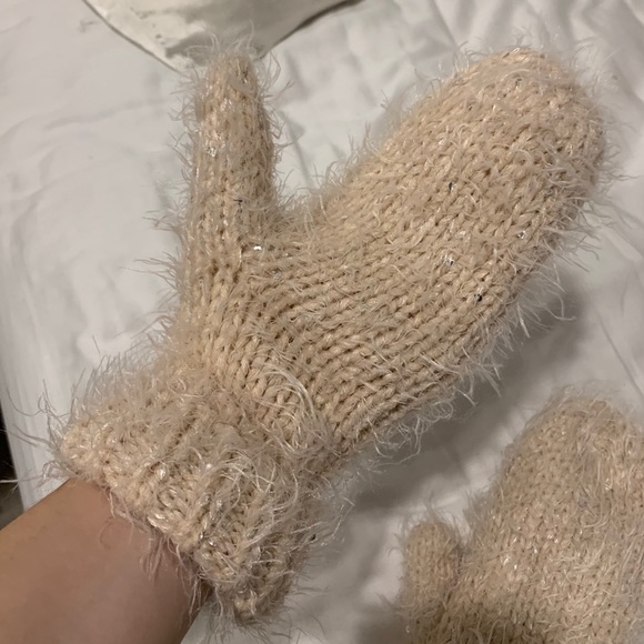 Garage Pink Gloves - Picture 5 of 5